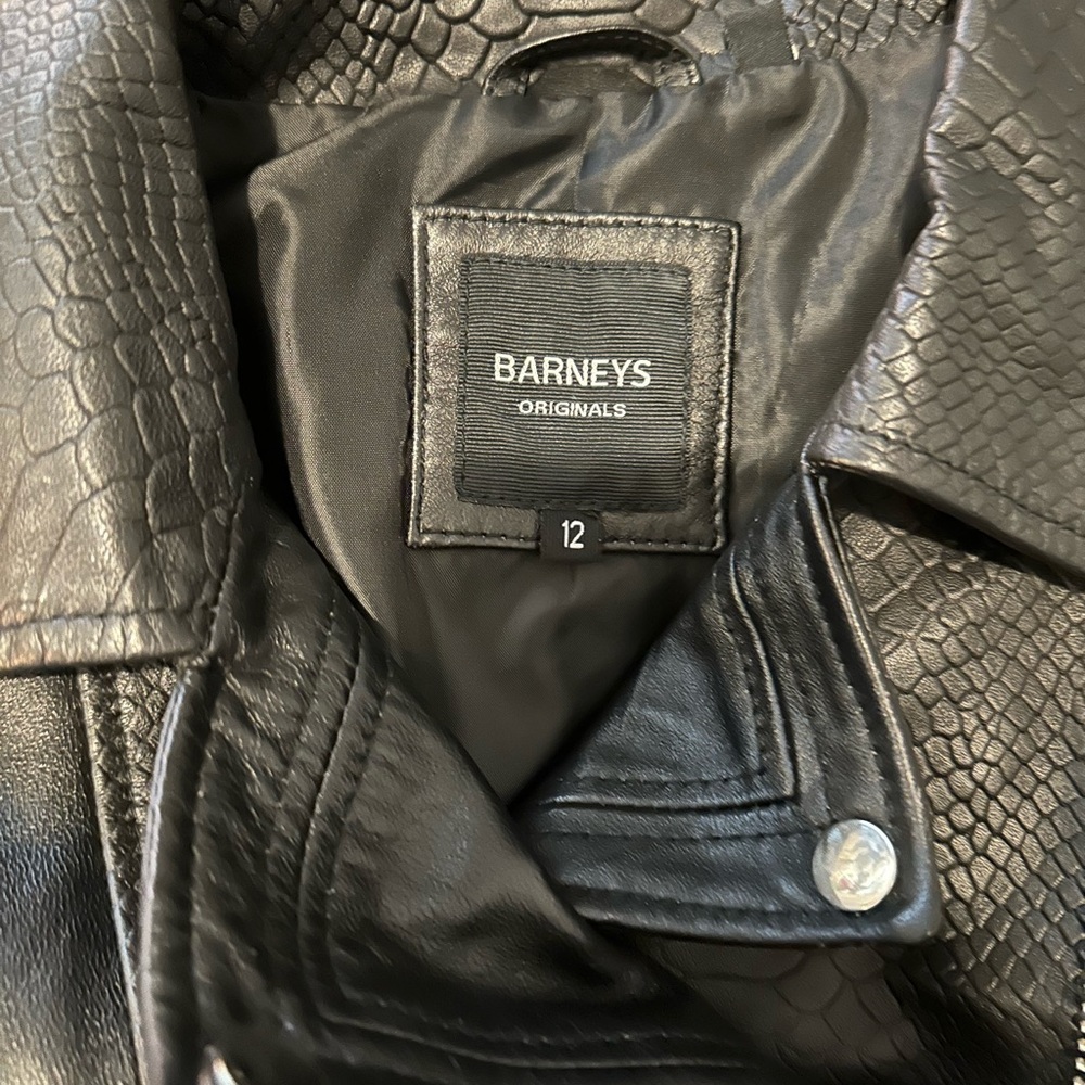 Leather Jacket - Picture 4 of 4